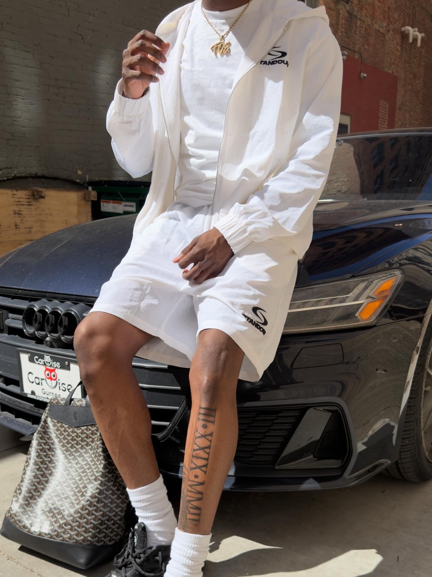 White ESSENTIAL Set