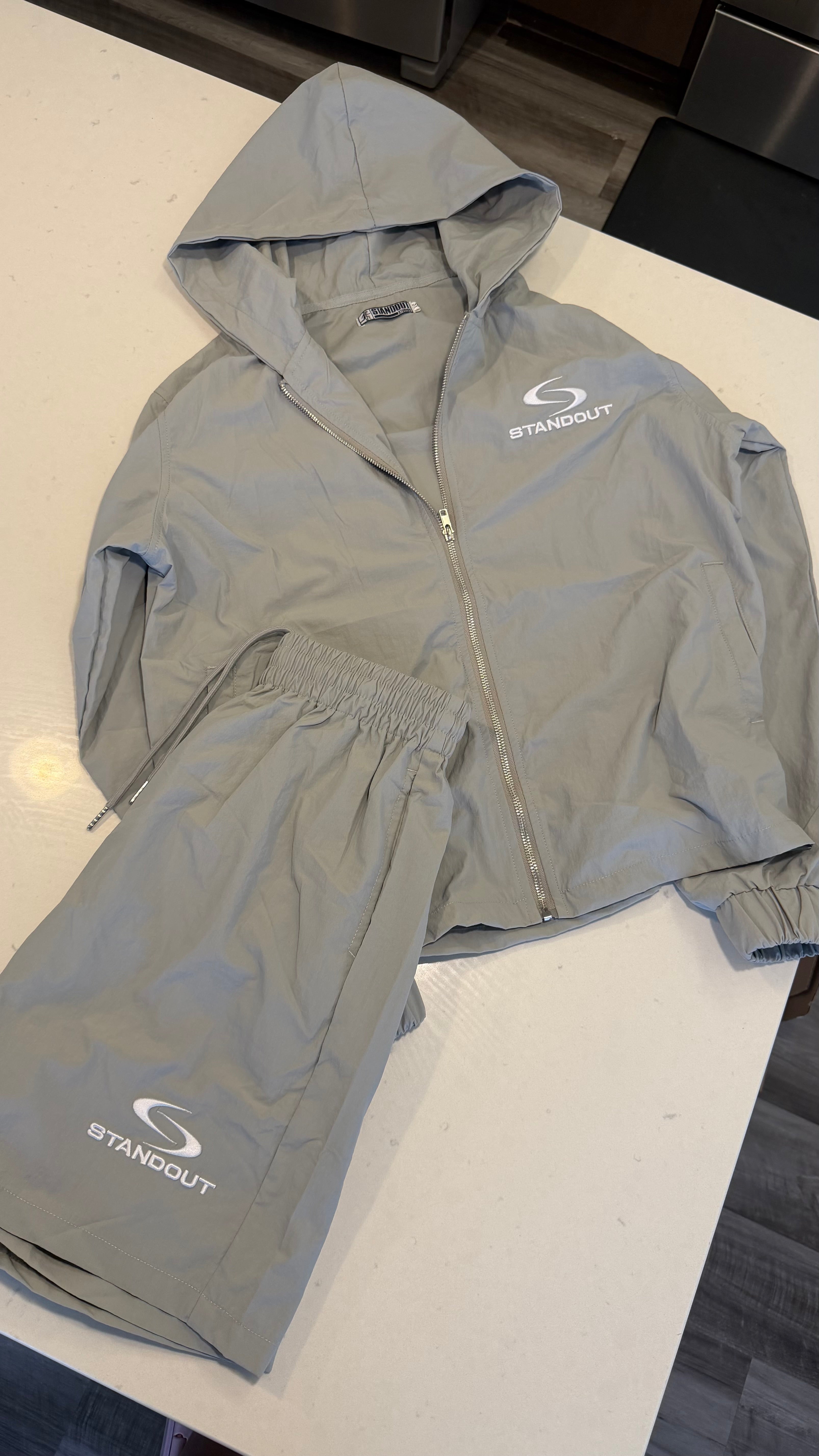Grey ESSENTIAL SET